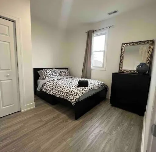 Apartment Lovely 3-bedroom In Bronzeville Chicago